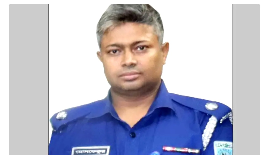 গোপালগঞ্জের ঘটনা নিয়ে ফেসবুকে ব্যঙ্গাত্মক পোস্ট, অতিরিক্ত পুলিশ সুপার প্রত্যাহার