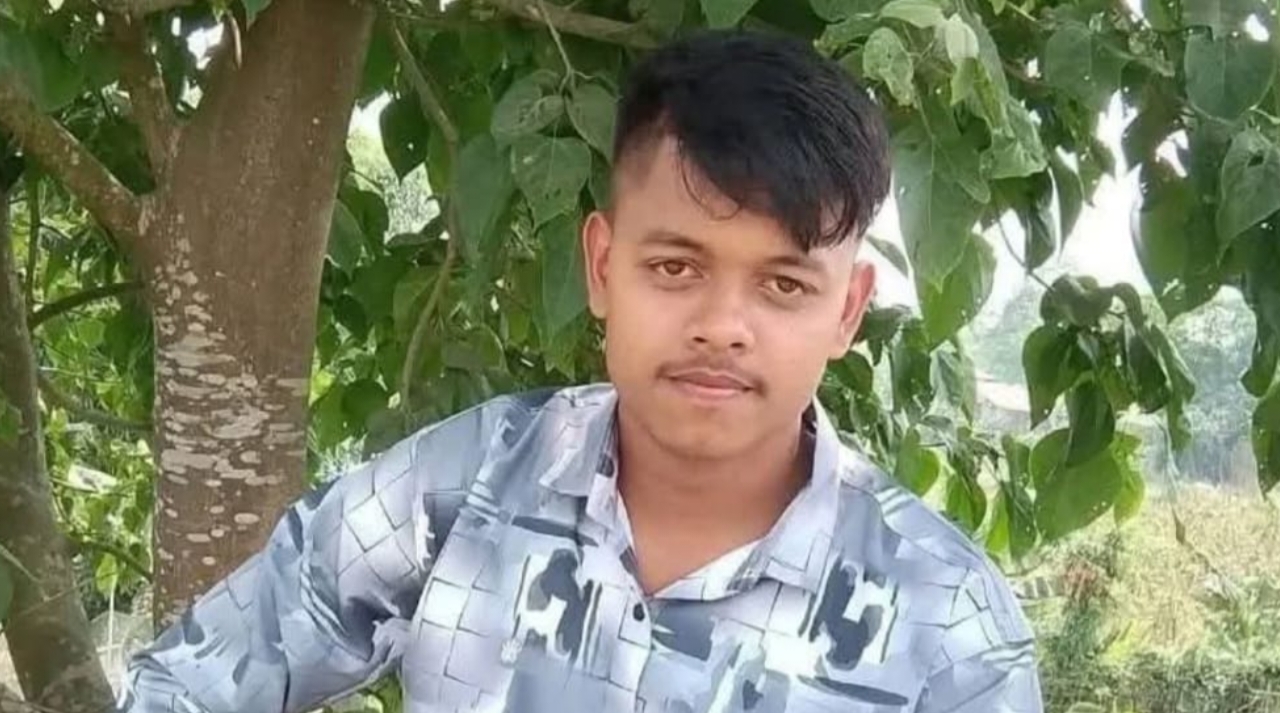 চকরিয়ায় কাভার্ডভ্যান-পিকআপ মুখোমুখি সংঘর্ষে আহত চালকের মৃত্যু