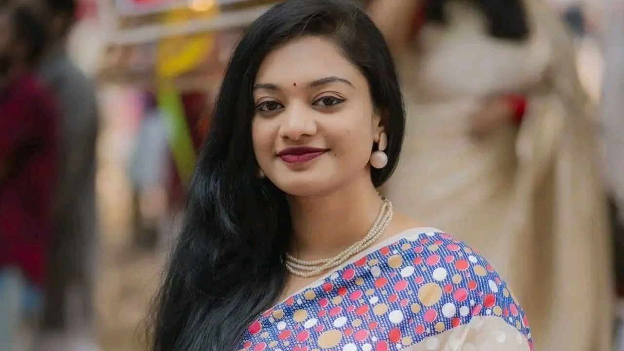 জাবিতে ছাত্রদলের হল সভাপতি হলেন ছাত্রলীগ নেত্রী