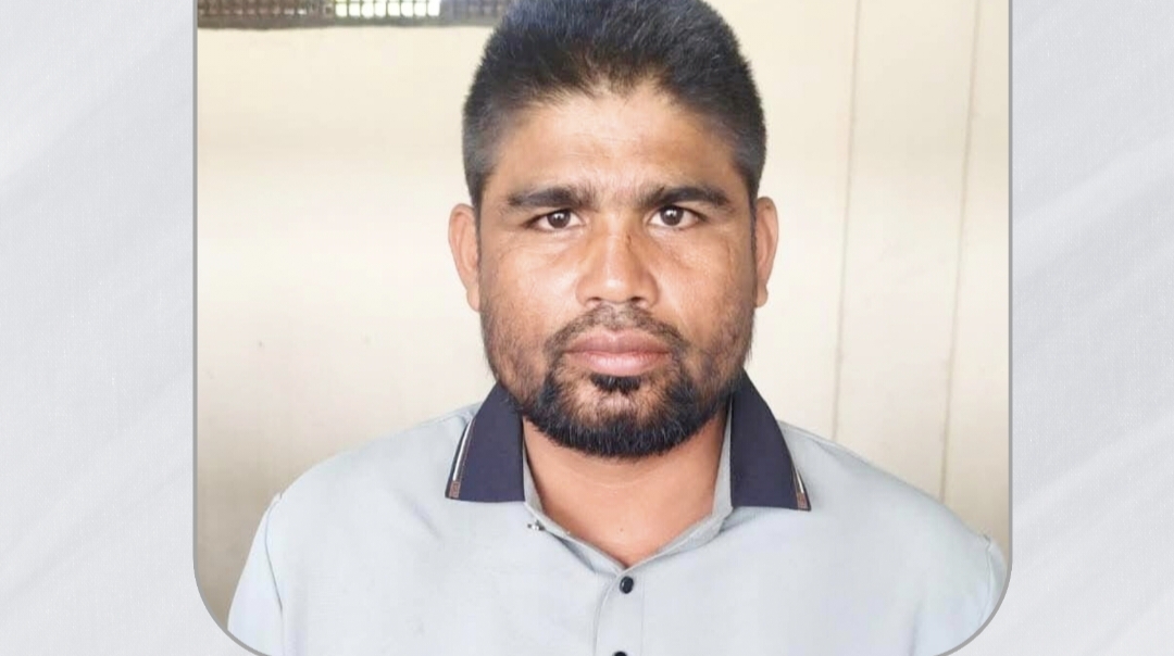 সোনাদিয়ার ডাকাত সর্দার মঞ্জুর আটক