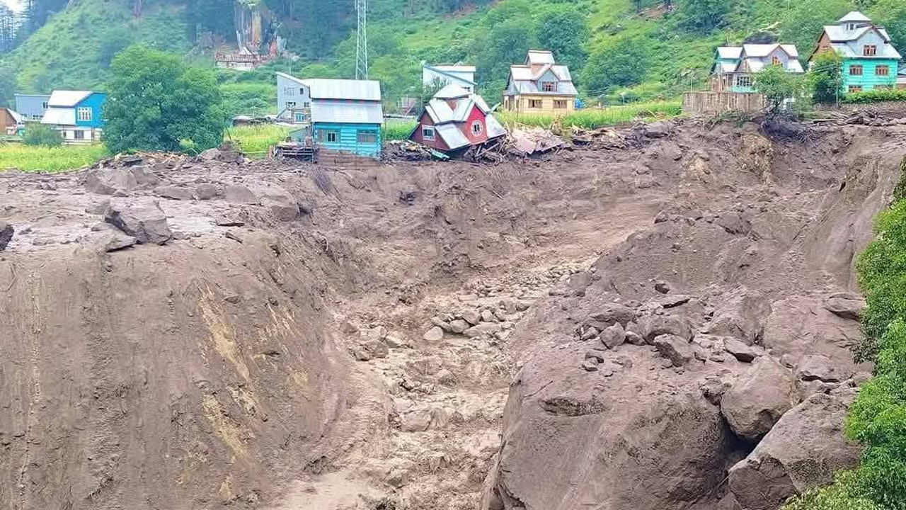 ভারতে ভয়াবহ মেঘ বিস্ফোরণে নিহত বেড়ে ৩৪, নিখোঁজ দুই শতাধিক