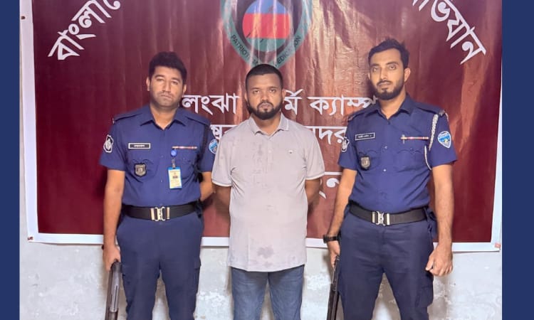 কক্সবাজারে সেনা কর্মকর্তা পরিচয়ে প্রতারণা, যুবক আটক