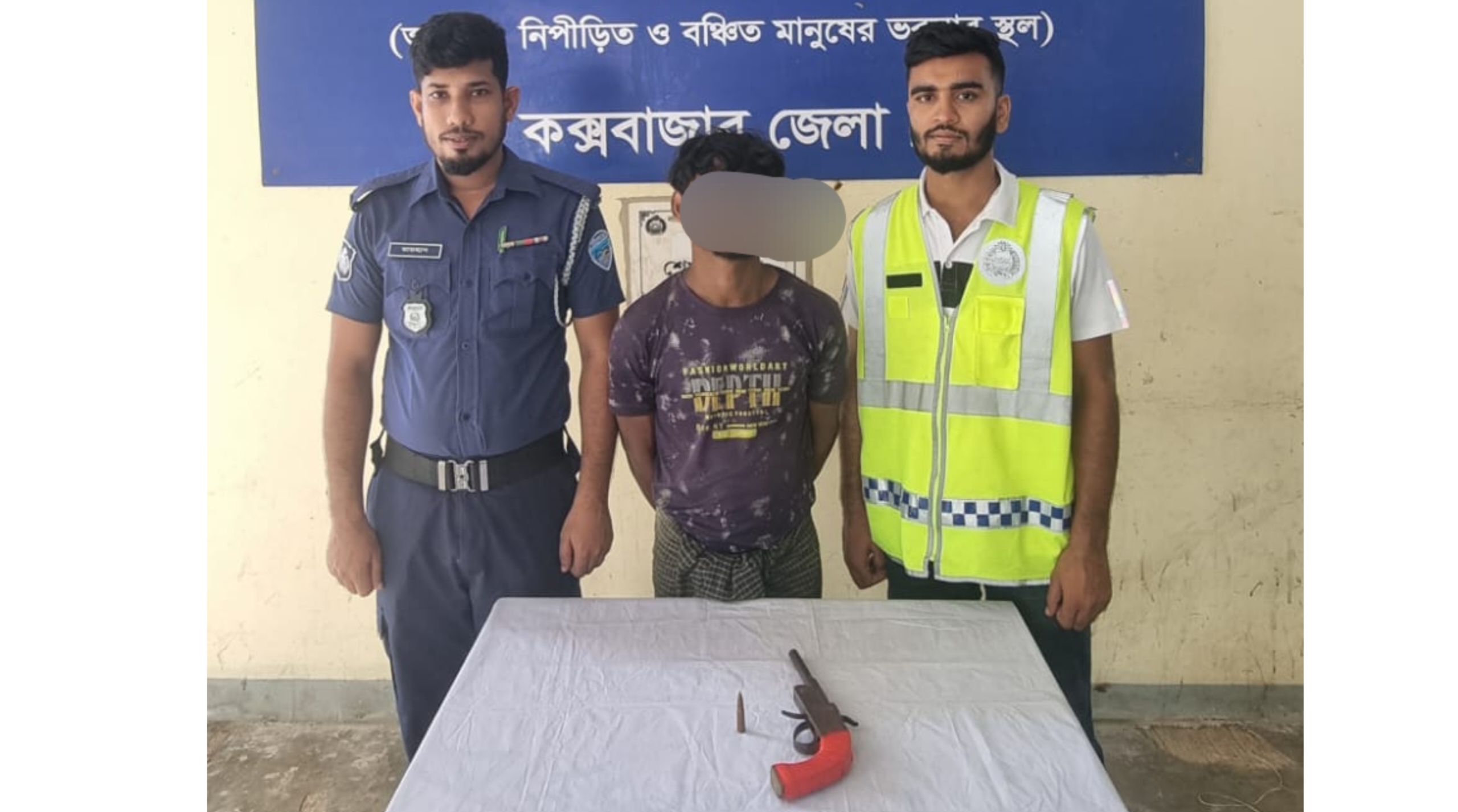 উখিয়ায় অস্ত্রধারী রোহিঙ্গাদের দাপট