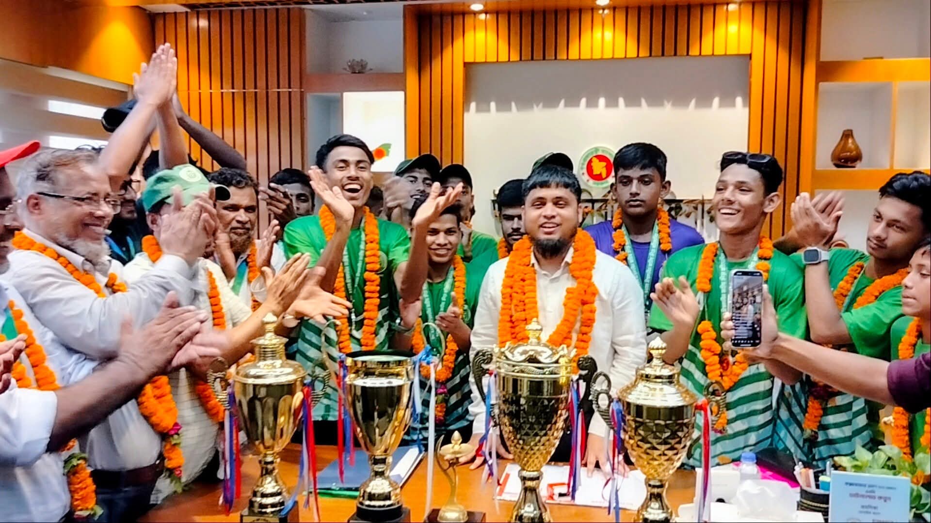 জাতীয় পর্যায়ে রানার্সআপ উখিয়ার একেএনসি উচ্চ বিদ্যালয়