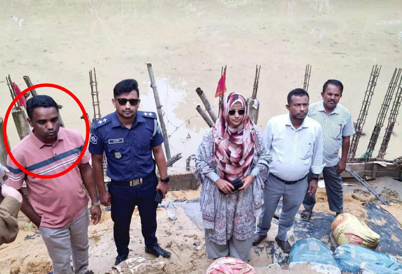 ঈদগাঁওতে নদী দখলদারকে সঙ্গে নিয়ে এসিল্যান্ডের উচ্ছেদ অভিযান