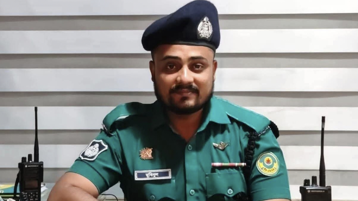 চট্টগ্রামে সড়ক দুর্ঘটনায় কক্সবাজারের পুলিশ সদস্যের মৃত্যু