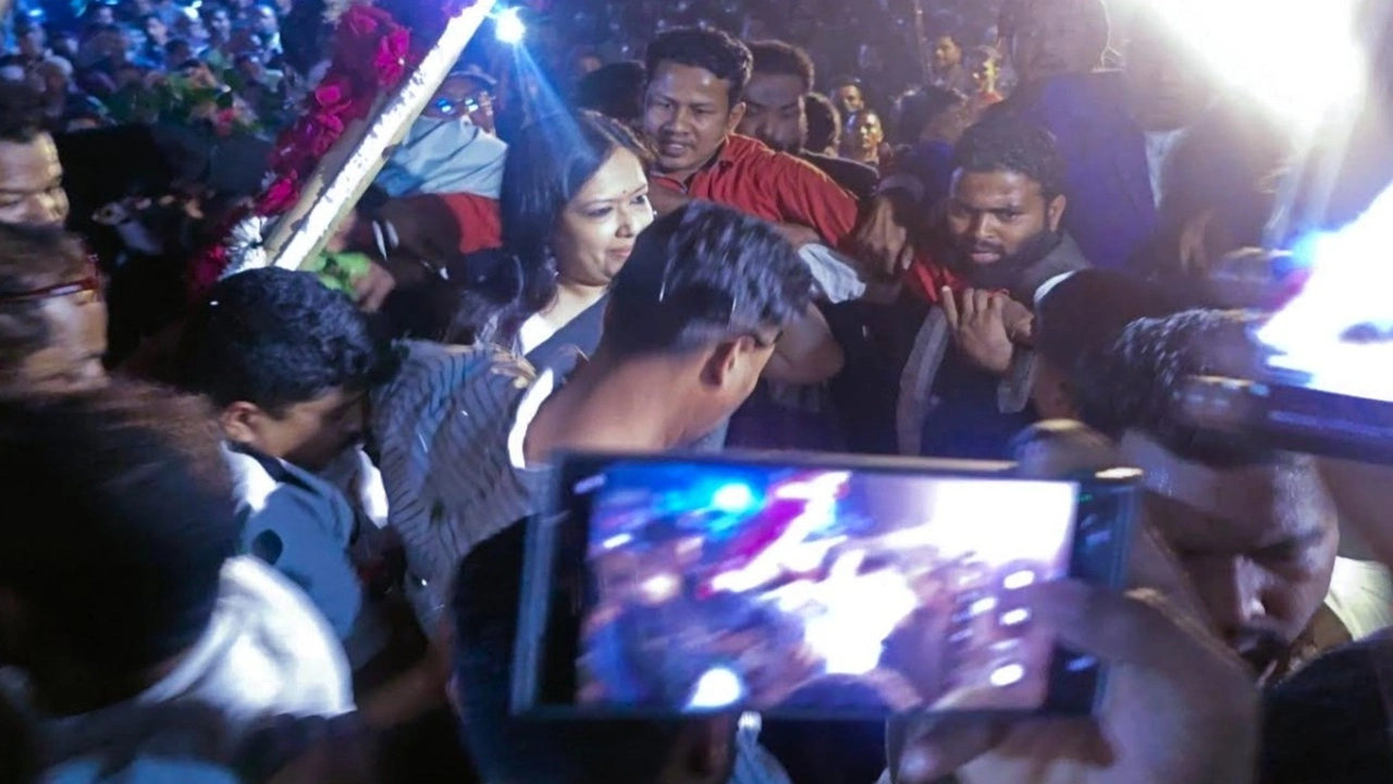 শ্রদ্ধা নিবেদনে রুমিন ফারহানাকে বাধা, বিএনপির ১৫০ নেতাকর্মীর বিরুদ্ধে মামলা