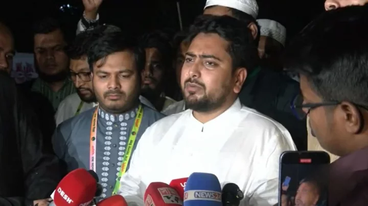 সরকার ভুল পথে হাঁটলে ঠিক পথ দেখাবে এনসিপি: নাহিদ ইসলাম