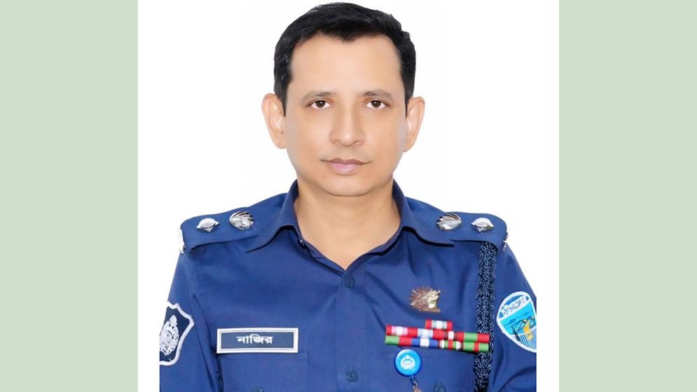 বাথরুমে পা ভাঙলেন চট্টগ্রামের এসপি, হেলিকপ্টারে পাঠানো হলো ঢাকায়