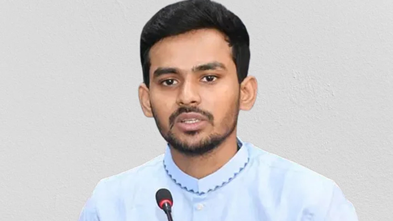 ইফতারের পর নিজের ব্যাংক স্টেটমেন্ট প্রকাশ করছেন আসিফ মাহমুদ