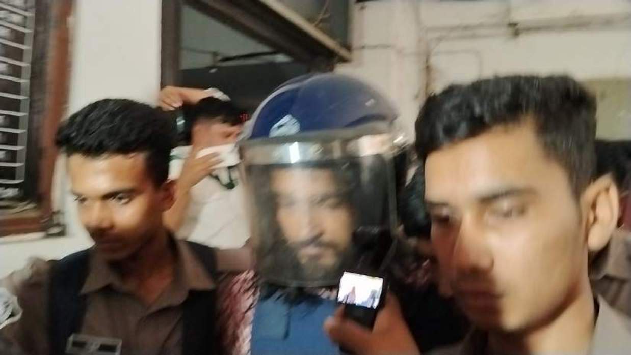বিয়ের কথা বলে জামিন নিয়ে প্রতিশ্রুতি ভঙ্গ, গায়ক নোবেল ফের কারাগারে
