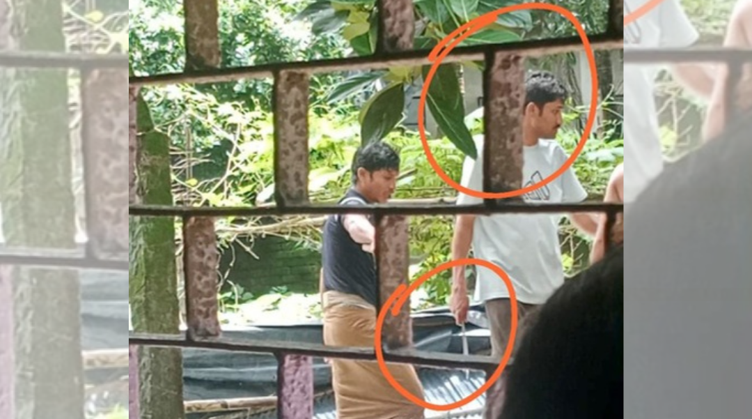 টেকনাফের শাহপরীরদ্বীপে দেশীয় অস্ত্র মহড়া দিয়ে জমি দখলে নিতে হামলার অভিযোগ