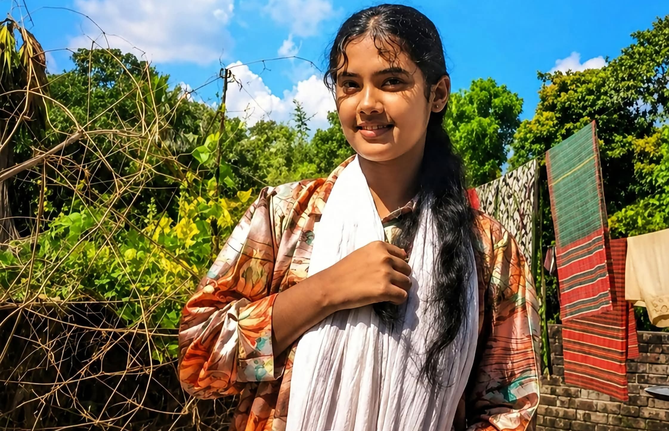 ইসলাম ধর্ম গ্রহণ করে  ময়না বড়ুয়া থেকে হয়েছেন তানিশা ইসলাম!