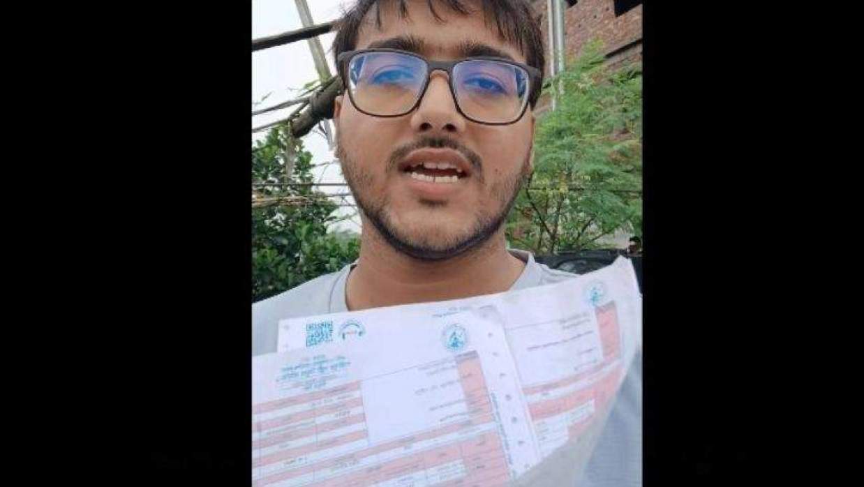 বাসায় অতিরিক্ত বিদ্যুৎ বিল, গালিগালাজ করে ফেসবুকে ভিডিও ছাড়ার পর আদমজী ক্যান্টনমেন্ট ছাত্র গ্রেপ্তার